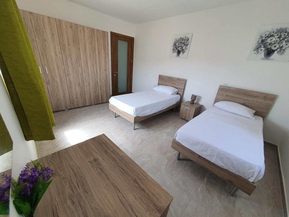 Pretty 2 Bedroom Apartment With Shared Pool Bahía de San Pablo Exterior foto