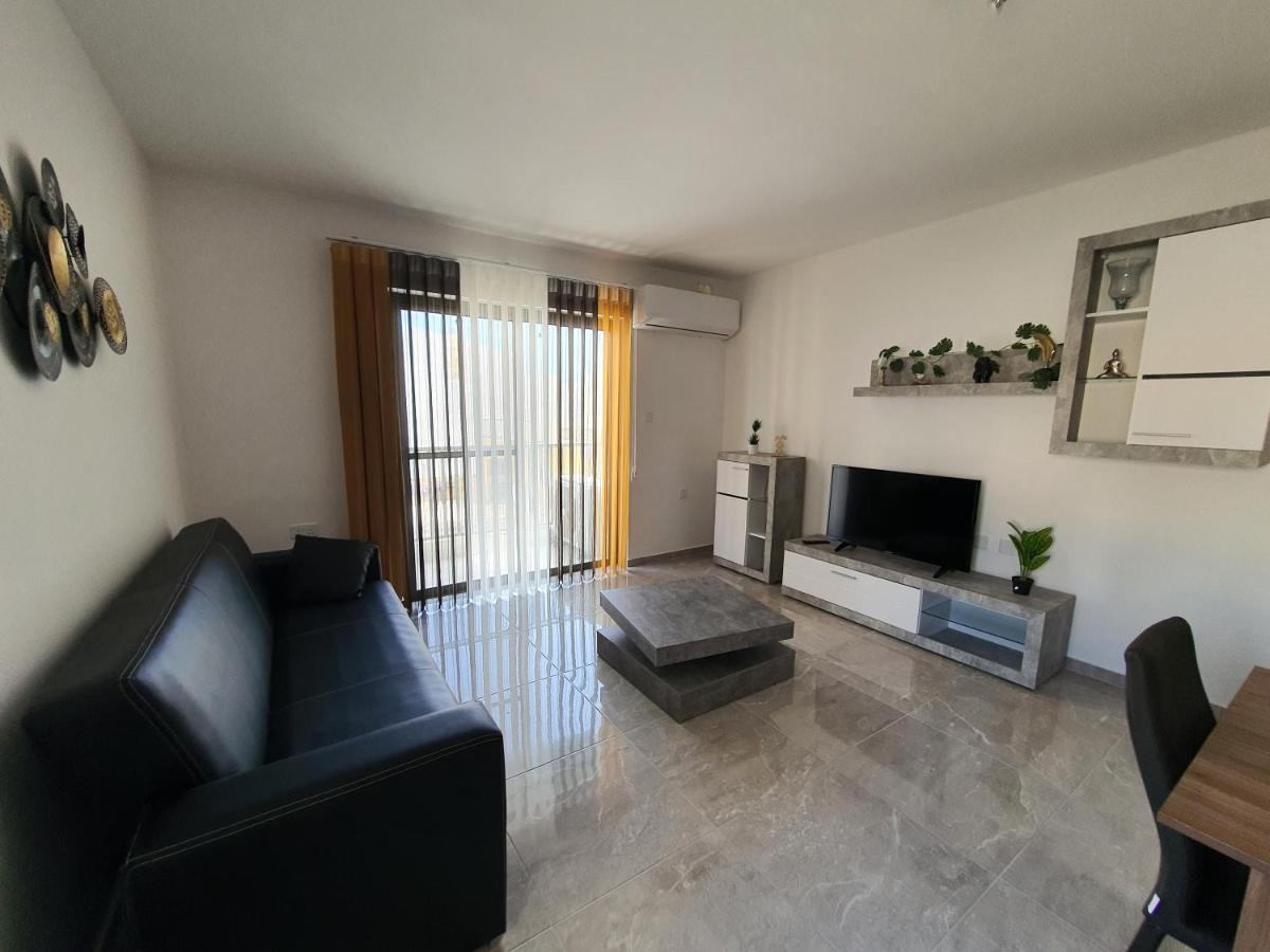 Pretty 2 Bedroom Apartment With Shared Pool Bahía de San Pablo Exterior foto